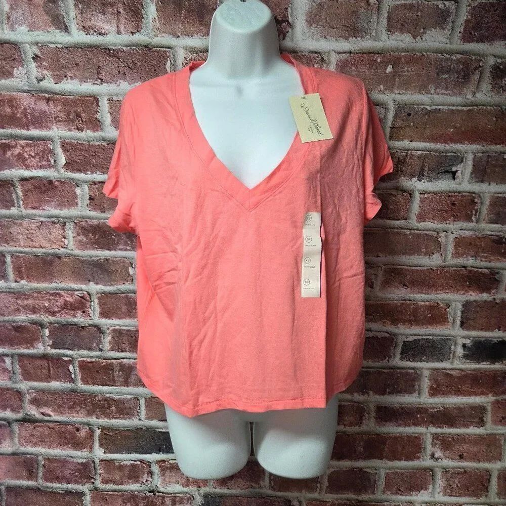 Universal Thread Rhythmic Pink‎ Cropped Tee – Size Small